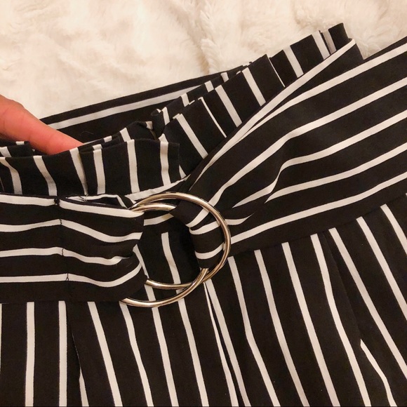 NWOT High Waist Paperbag Striped Belted Short - Picture 2 of 5